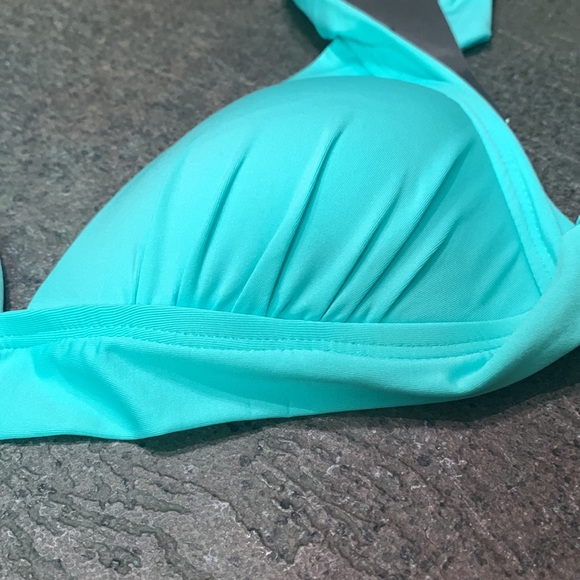 NWT-Mossimo triangle bikini top - Picture 8 of 8